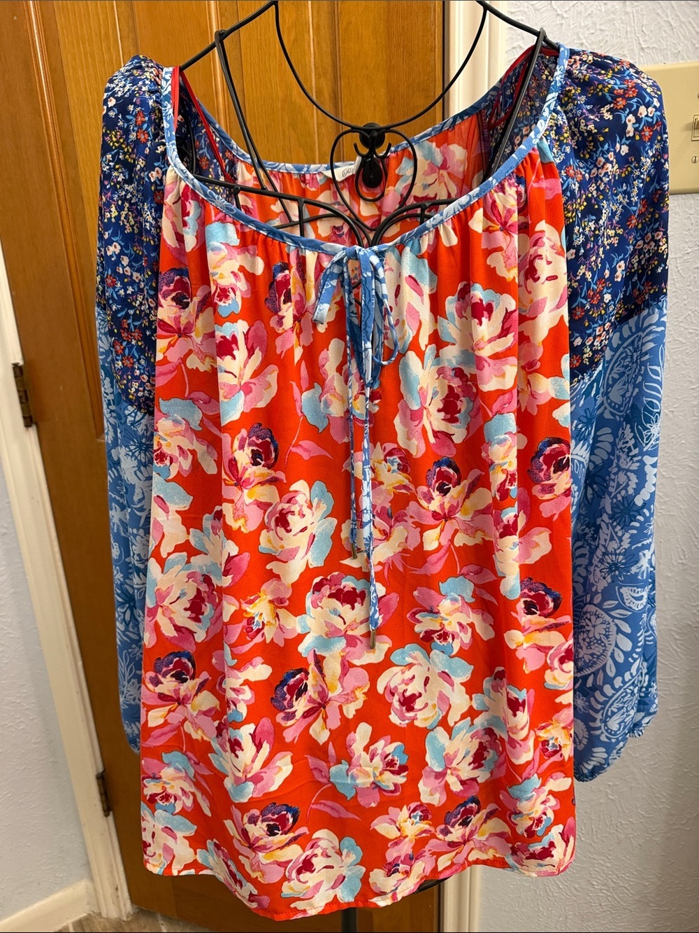 💐💐💐BOGOHO💐💐💐Pioneer Woman Floral Mixed-Print Peasant Blouse in Coral & Blue-XXL